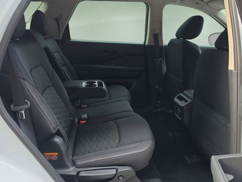 Certified 2026 Nissan Pathfinder SV AWD/4WD image 25