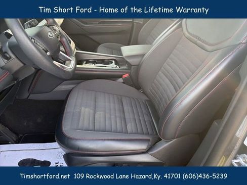 Used 2025 Ford Explorer ST-Line w/ ST-Line Street Pack AWD/4WD image 8