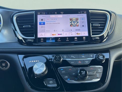 New 2026 Chrysler Pacifica Select w/ S Appearance Package FWD image 16