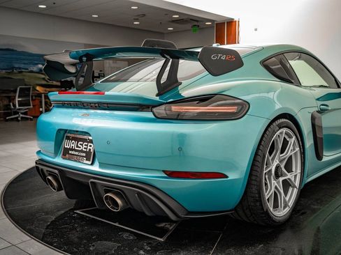 Certified 2024 Porsche 718 Cayman GT4 RS w/ Weissach Package image 25