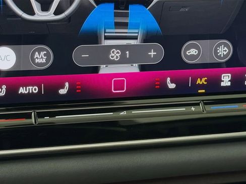 New 2026 Volkswagen Tiguan SE R-Line FWD image 21