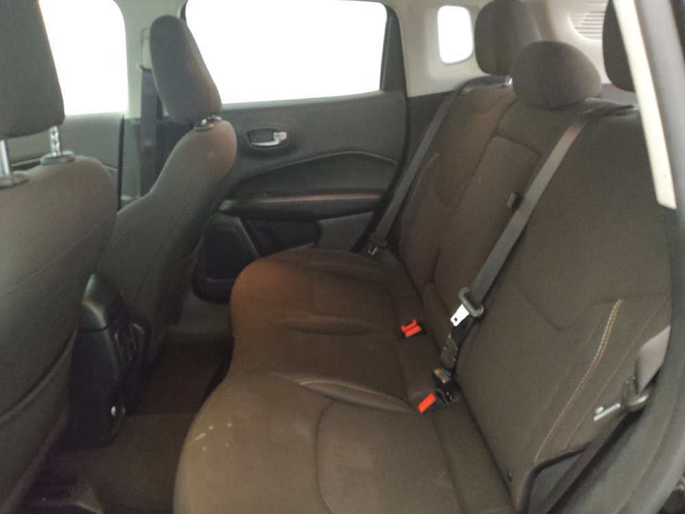 Used 2021 Jeep Compass Sport w/ Cold Weather Group FWD image 18