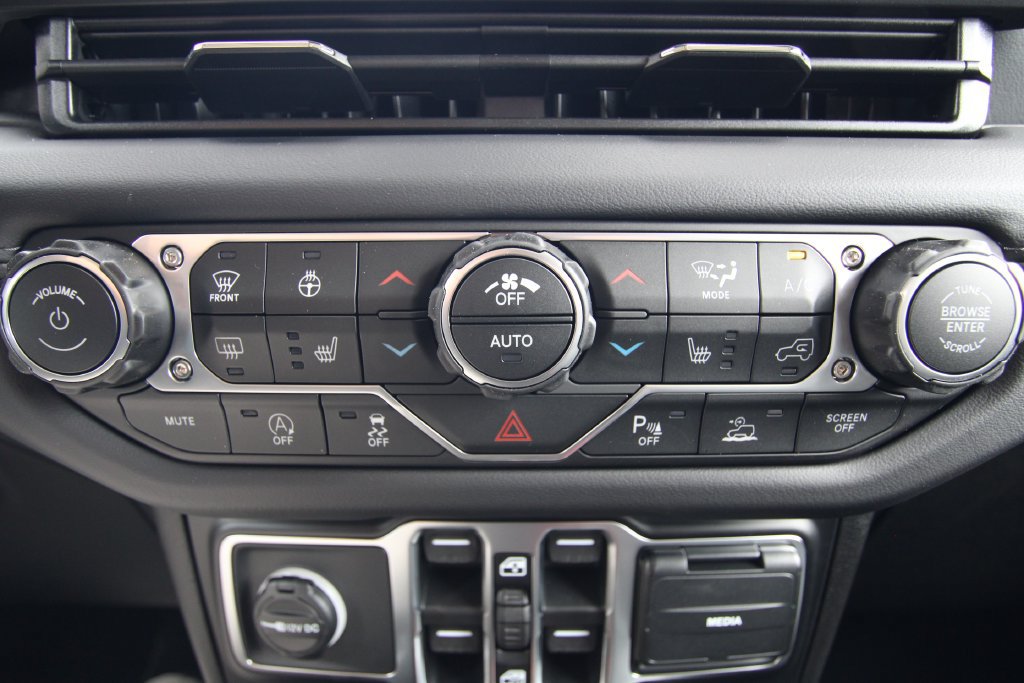 New 2026 Jeep Gladiator Sport AWD/4WD image 29