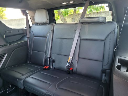 Used 2025 GMC Yukon Denali AWD/4WD image 11