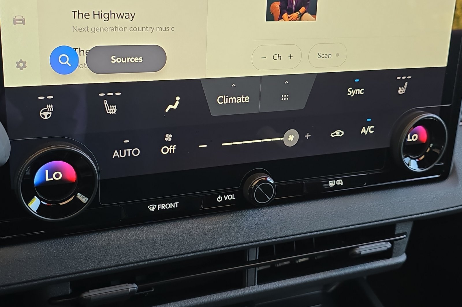New 2026 Toyota C-HR AWD/4WD image 18