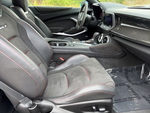 Used 2022 Chevrolet Camaro ZL1 image 12