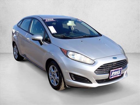 Used 2014 Ford Fiesta SE FWD image 5