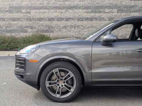 New 2026 Porsche Cayenne image 11