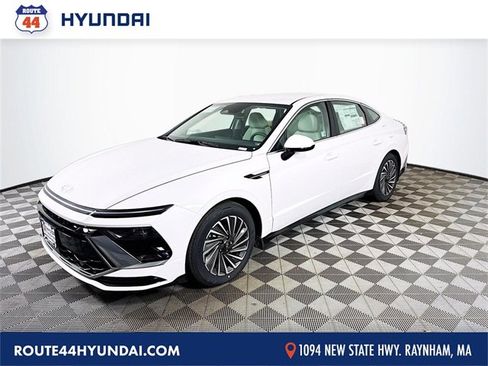 New 2025 Hyundai Sonata SEL image 1