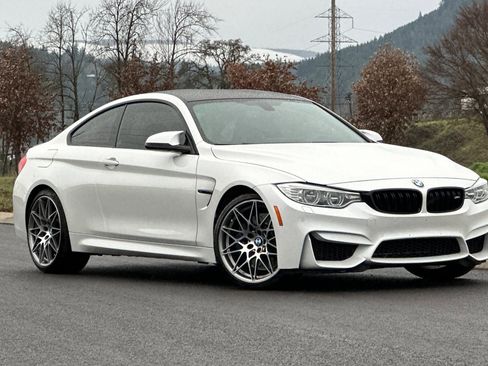 Used 2016 BMW M4 Coupe image 1