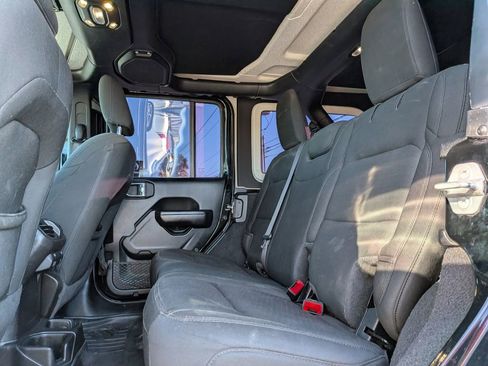 Used 2021 Jeep Wrangler Unlimited Sport image 23