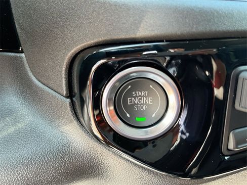 New 2025 Chevrolet Silverado 1500 LT image 17