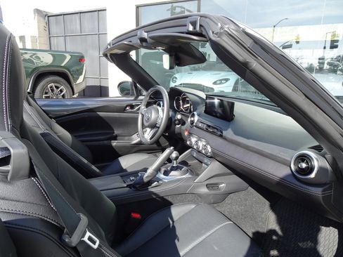 Used 2025 MAZDA MX-5 Miata Grand Touring w/ Weather Package image 15