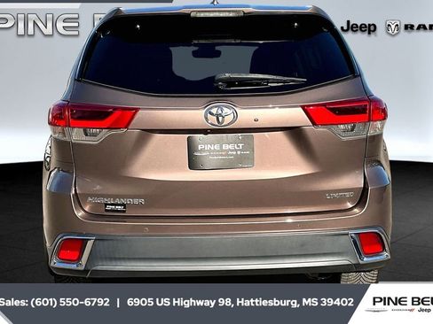 Used 2019 Toyota Highlander Limited image 3