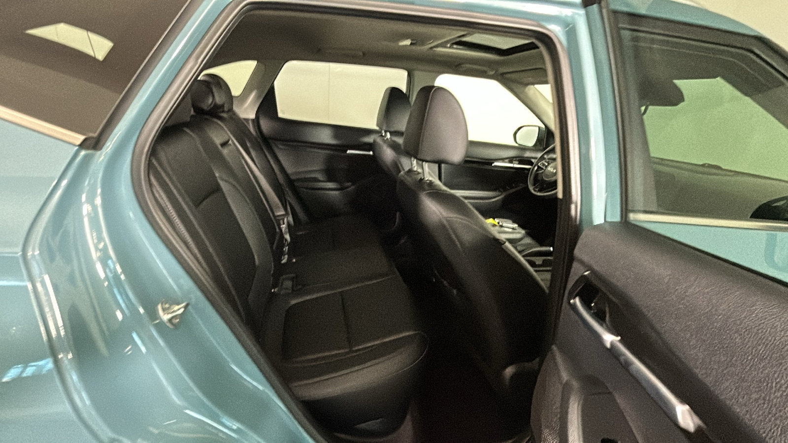 Used 2025 Kia Seltos EX w/ EX Sunroof Package AWD/4WD image 36