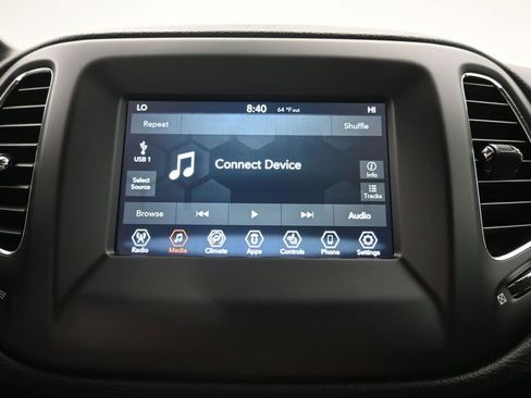 Used 2020 Jeep Compass Latitude w/ Cold Weather Group image 14