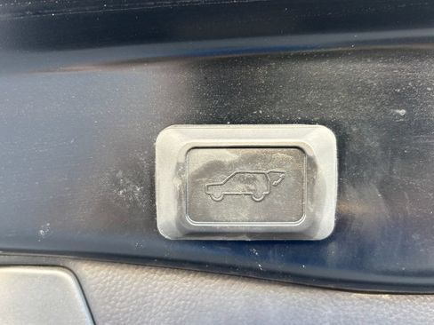 Used 2020 Toyota RAV4 TRD Off-Road AWD/4WD image 31