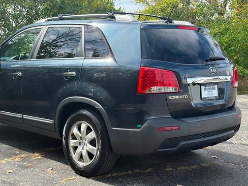 Used 2012 Kia Sorento LX w/ Convenience Pkg image 13