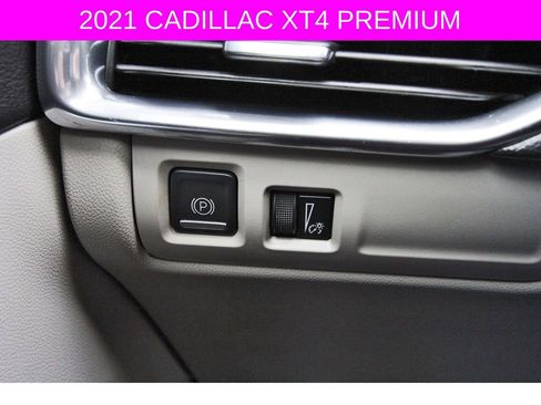 Used 2021 Cadillac XT4 Premium Luxury image 15