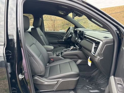 New 2025 GMC Canyon Elevation w/ Convenience Package image 18