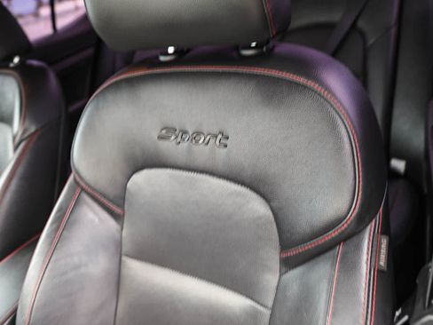 Used 2018 Hyundai Elantra Sport w/ Sport Premium Package 03 FWD image 24