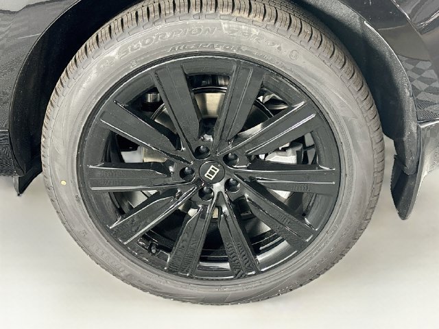 New 2027 Land Rover Range Rover Long Wheelbase SE AWD/4WD image 26