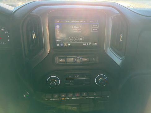 Used 2025 Chevrolet Silverado 2500 Custom w/ Custom Value Package image 25