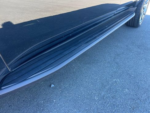 Used 2020 Chevrolet Suburban LT w/ Luxury Package image 9