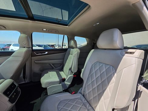 Used 2024 Volkswagen Atlas SEL Premium R-Line AWD/4WD image 22