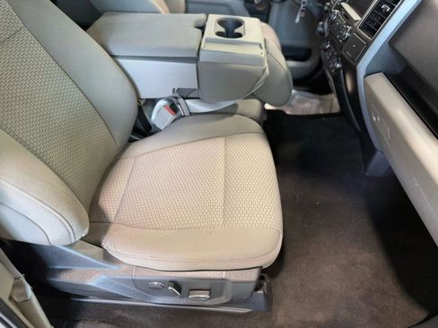 Used 2018 Ford F150 XLT w/ Equipment Group 302A Luxury image 31