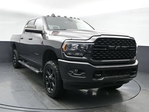 Used 2022 RAM 2500 Big Horn w/ Night Edition AWD/4WD image 2