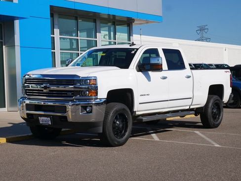 Used 2015 Chevrolet Silverado 2500 LTZ w/ LTZ Plus Package AWD/4WD image 2