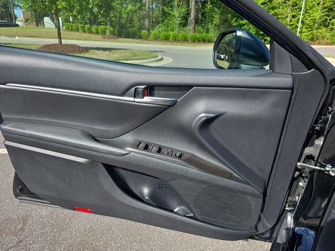 Used 2024 Toyota Camry SE FWD image 28