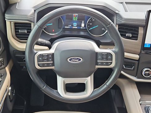 Used 2024 Ford Expedition Limited image 14