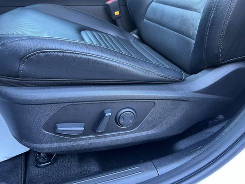 Used 2023 Kia Sportage SX image 19