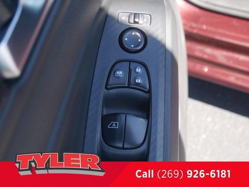 Used 2024 Nissan Altima 2.5 SV FWD image 20