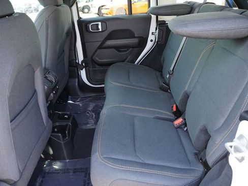 Used 2024 Jeep Wrangler Sahara image 17