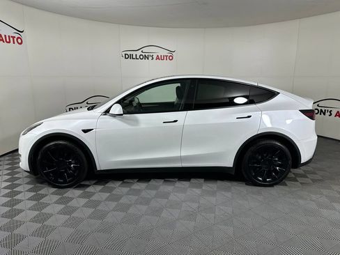 Used 2023 Tesla Model Y Long Range AWD/4WD image 5