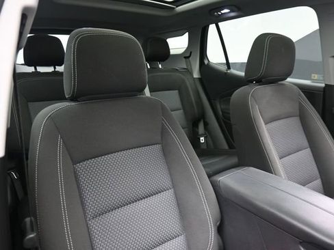 Used 2023 GMC Terrain SLE w/ Driver Convenience Package image 27