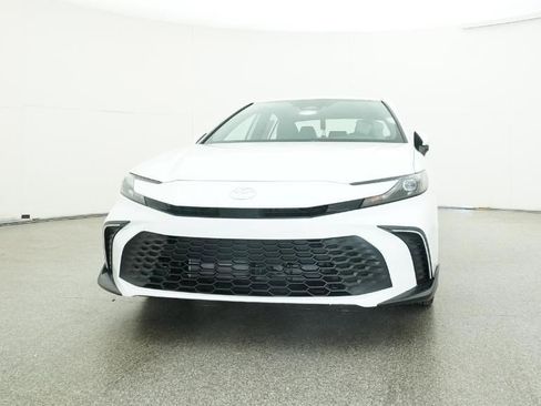 New 2026 Toyota Camry SE image 31