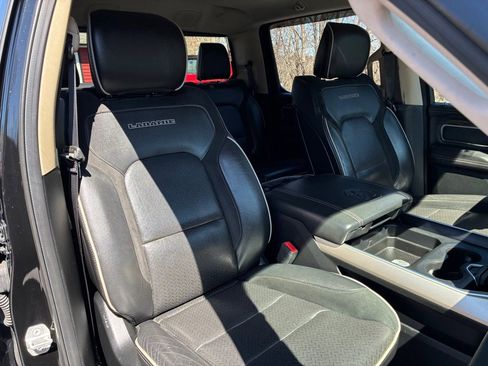 Used 2019 RAM 1500 Laramie image 26