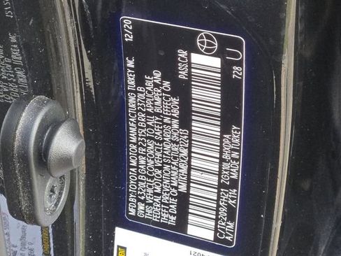 Used 2021 Toyota C-HR LE FWD image 19