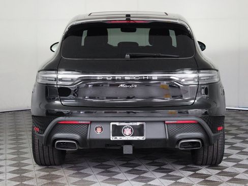Used 2025 Porsche Macan image 7