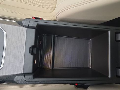 New 2026 BMW 330i xDrive Sedan w/ Convenience Package image 22