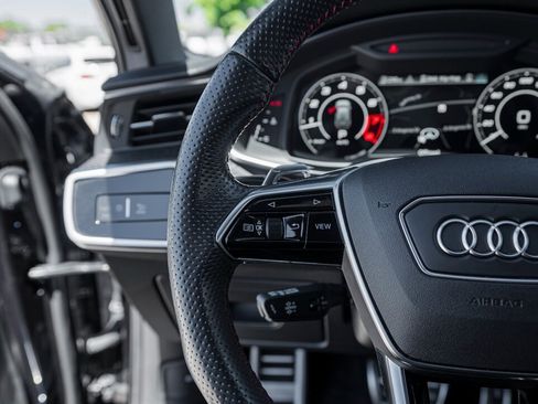 Used 2021 Audi RS 6 AWD/4WD image 32