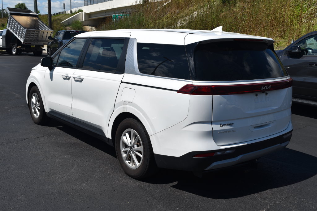 Used 2023 Kia Carnival LX FWD image 6