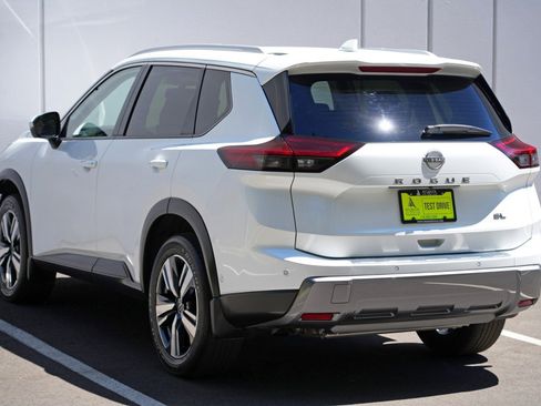 Used 2024 Nissan Rogue SL w/ SL Premium Package FWD image 46