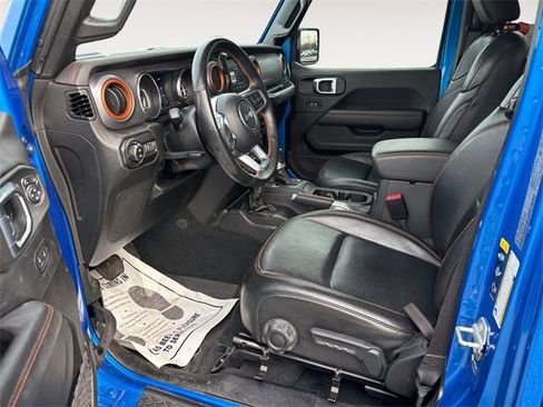 Used 2022 Jeep Gladiator Mojave w/ Cold Weather Group image 9