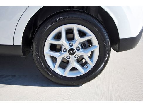 Used 2025 Kia Soul LX w/ LX Technology Package image 30