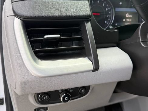 Used 2024 GMC Terrain SLT FWD image 9